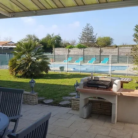 Maison Ile De Re Avec Piscine Chauffee Et Velos * Le Bois-Plage-en-Ré