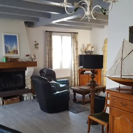 Semesterbostad Maison Ile De Re Avec Piscine Chauffee Et Velos