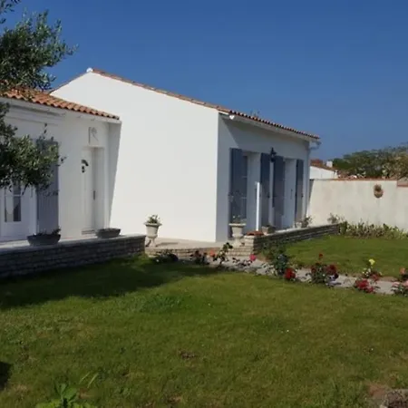 Maison Ile De Re Avec Piscine Chauffee Et Velos *